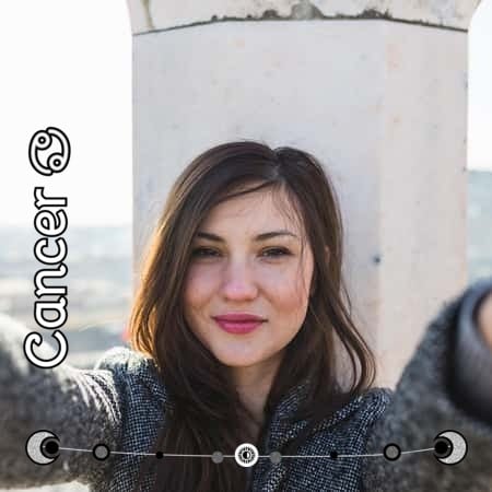 Monthly Horoscope August 2025 for Cancer