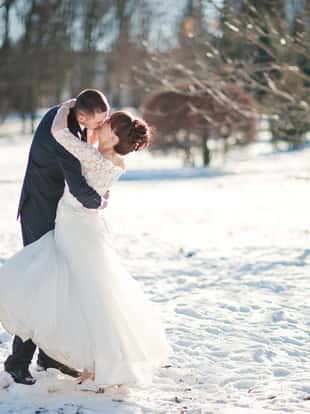 wedding couple at the winter day